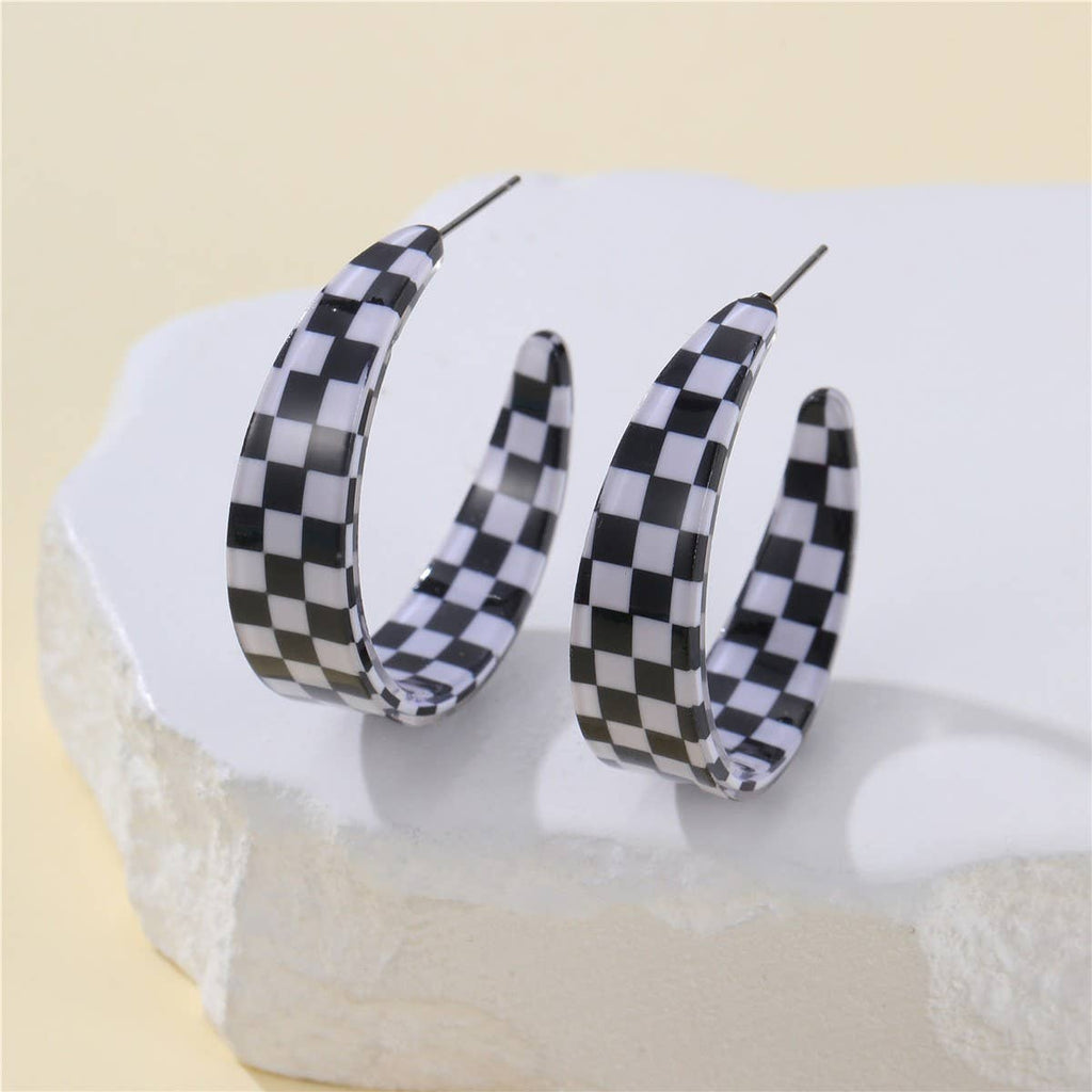 Retro Checkerboard Resin Hoop Earrings | 40E480