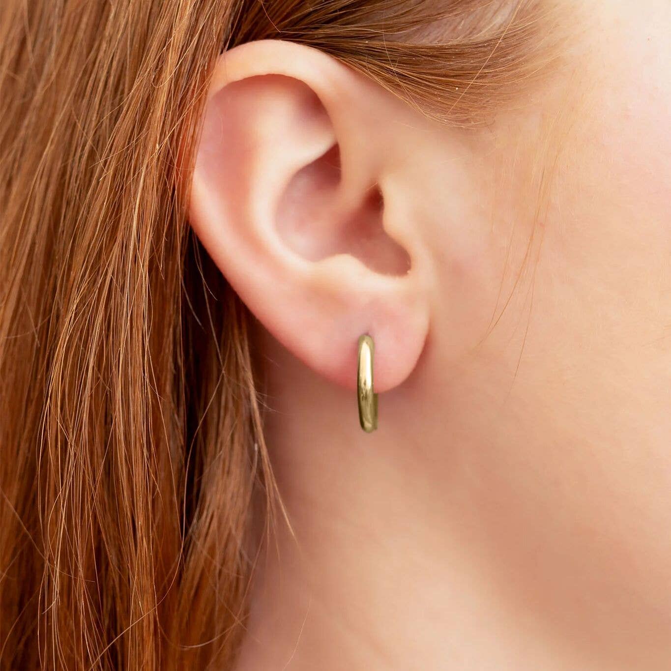 18K Gold PVD Stainless Steel Rounded Geometric Huggie Hoop Earrings / ERJ0006