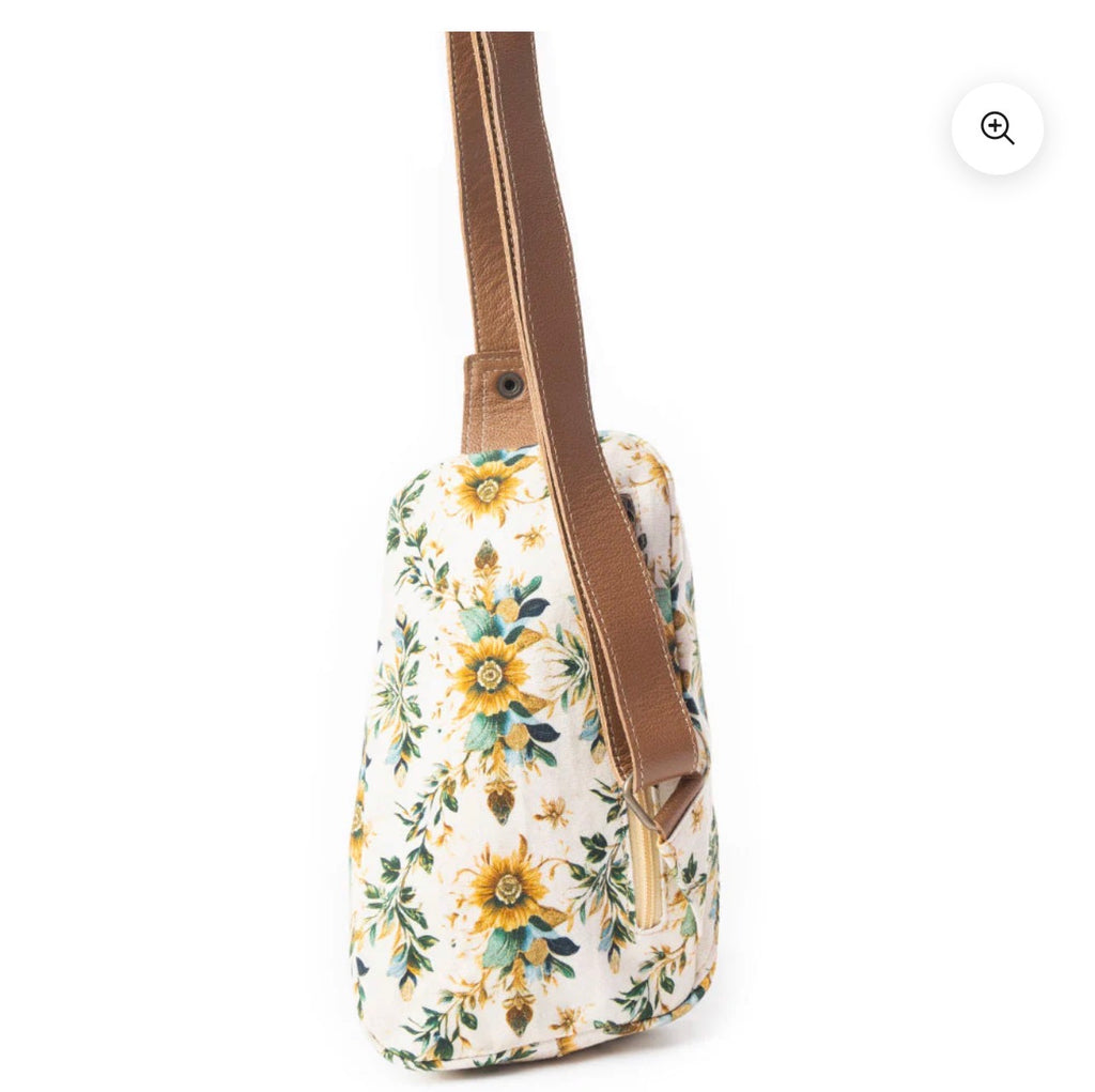 Oasis Blooms Fanny Pack Bag In Brown & White
