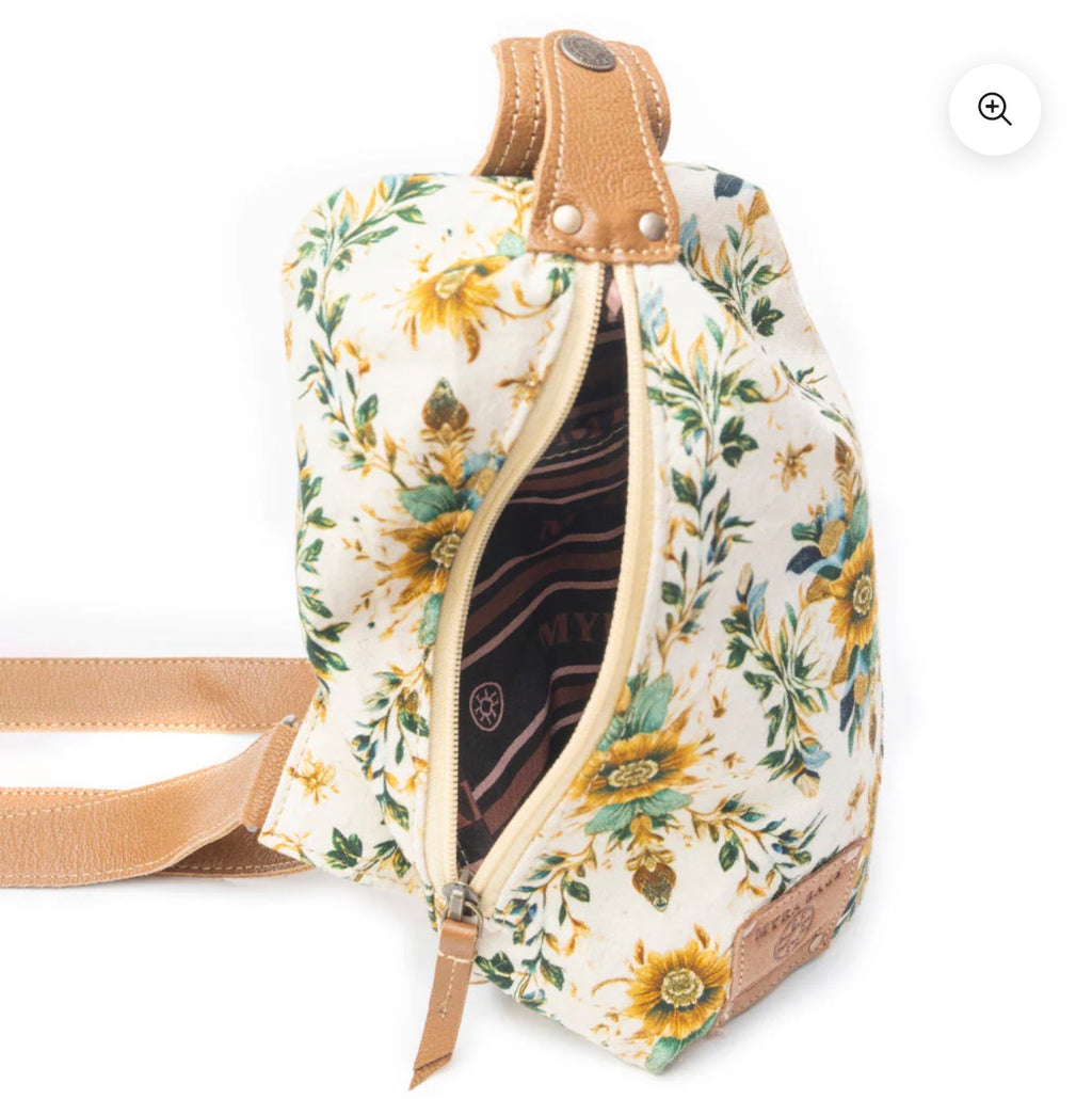 Oasis Blooms Fanny Pack Bag In Brown & White