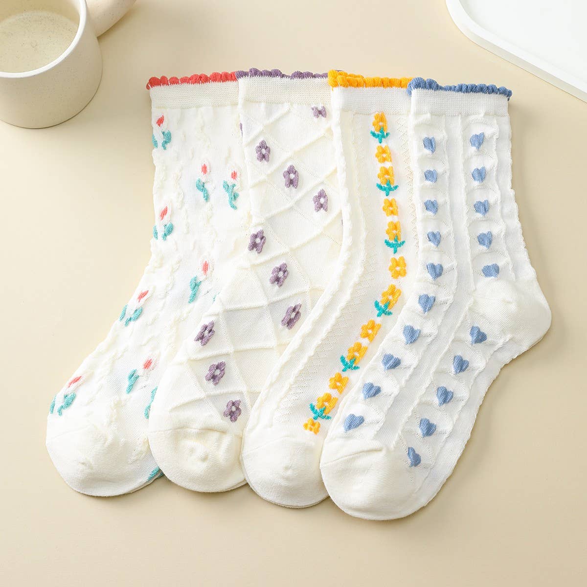 Woman Embroidered Texture Crew Sock | 40S02085