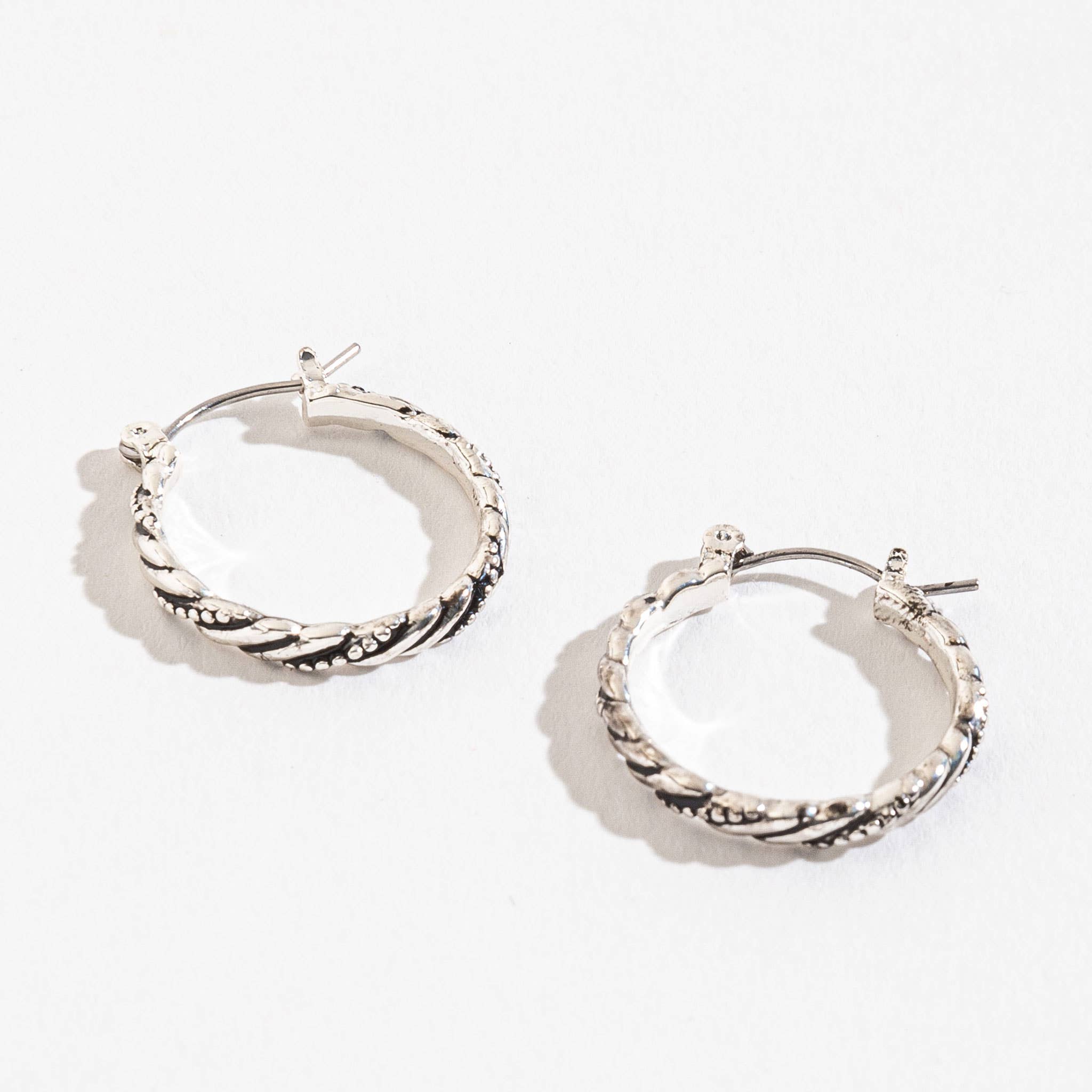 Twist Earsense Hoop Earrings