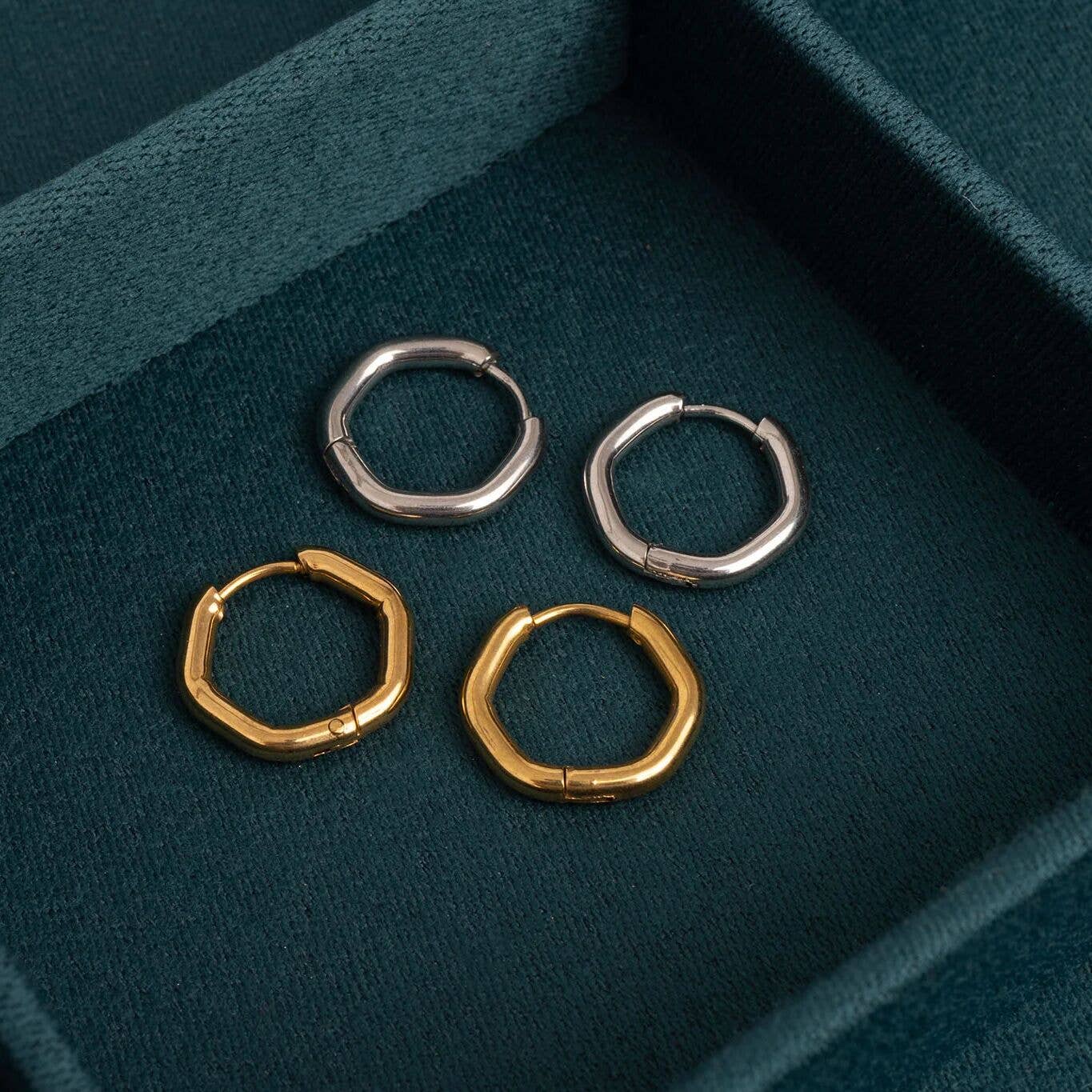 18K Gold PVD Stainless Steel Rounded Geometric Huggie Hoop Earrings / ERJ0006