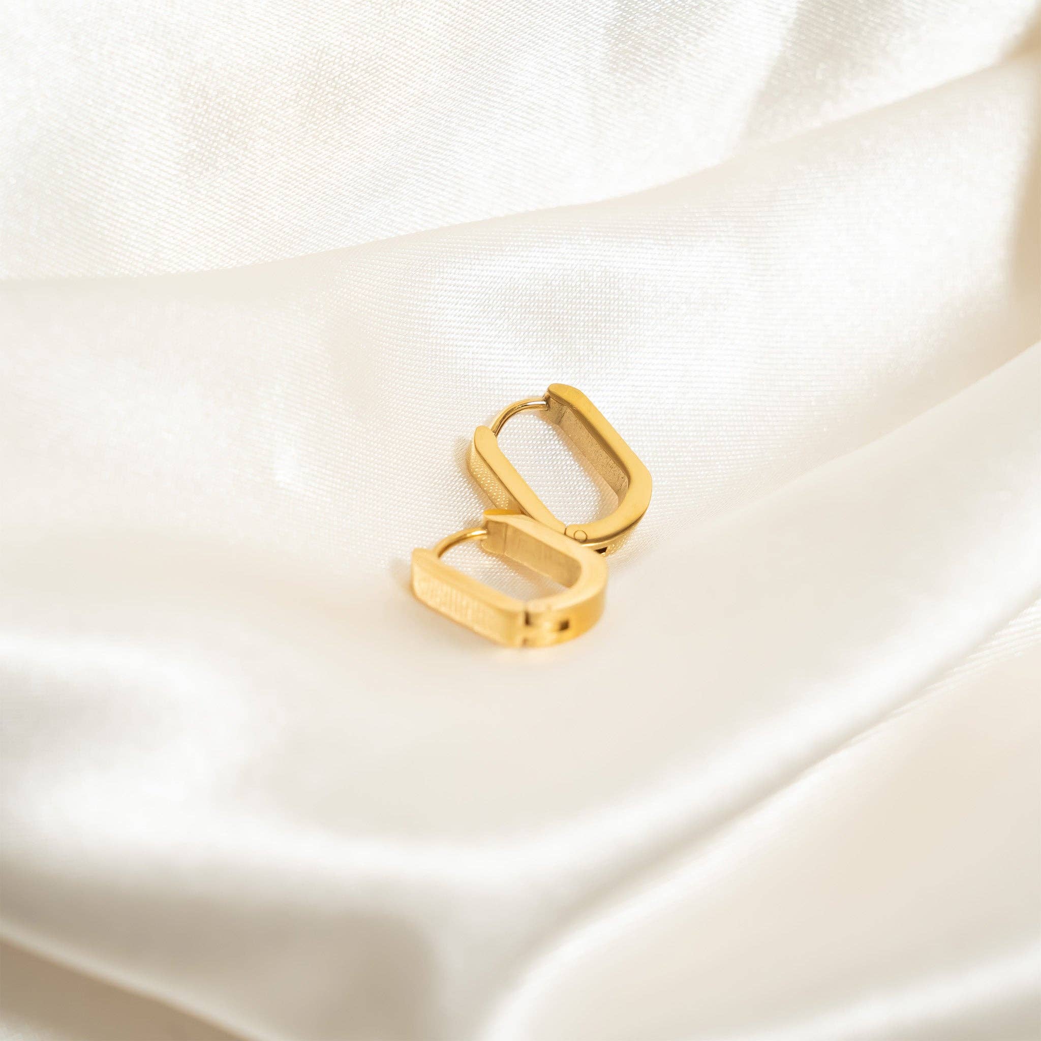 18K Gold PVD Stainless Steel Oval Huggies