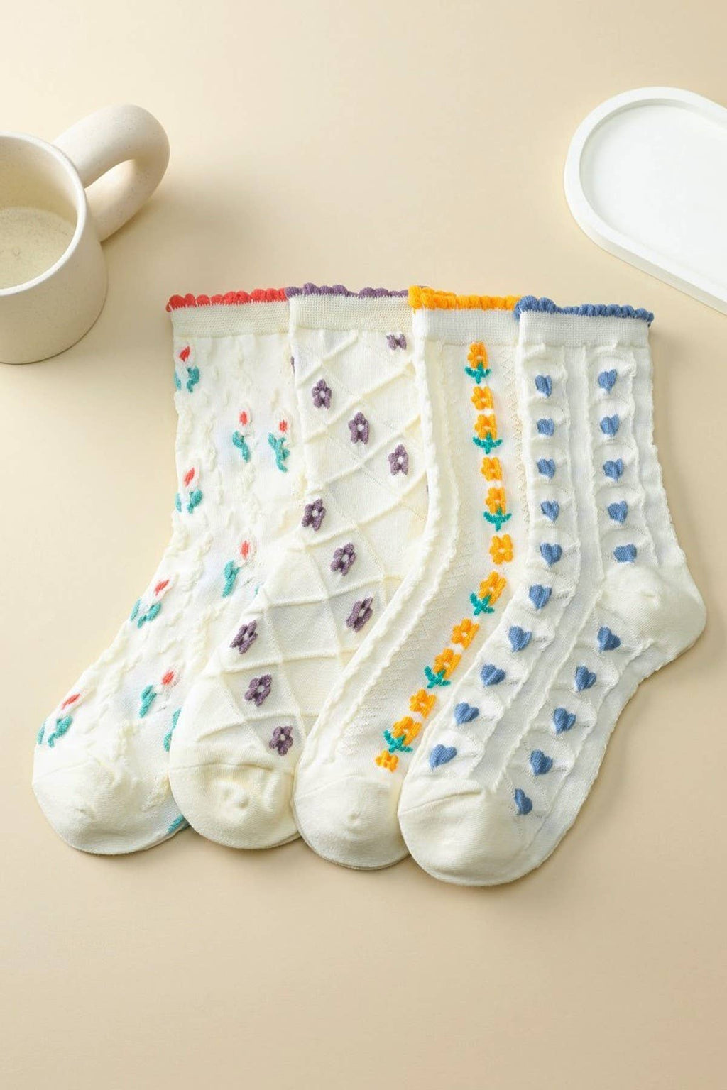 Woman Embroidered Texture Crew Sock | 40S02085